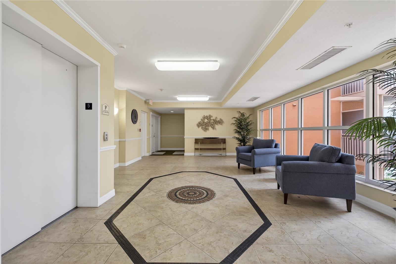 Image 28 of 43 For 4516 Seagull Drive 518