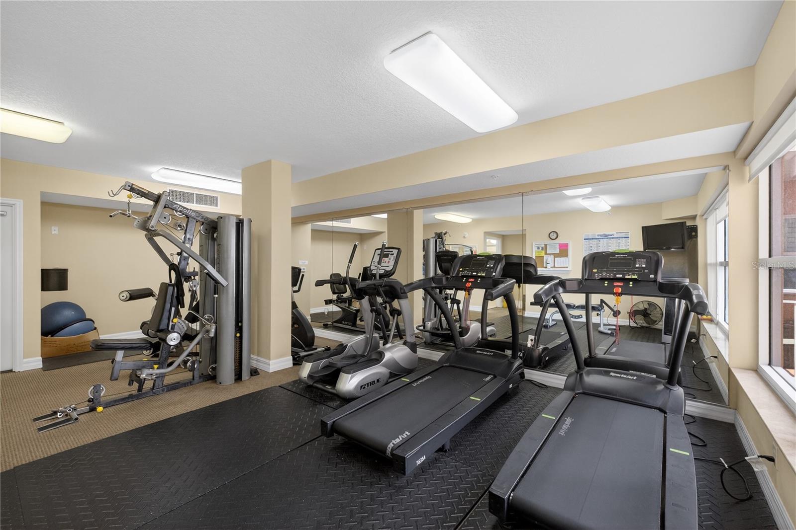 Image 31 of 43 For 4516 Seagull Drive 518