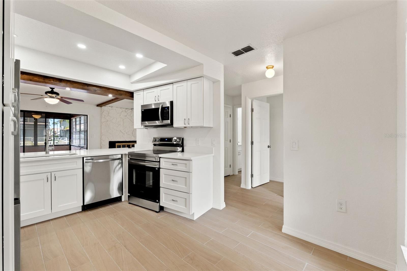 Image 8 of 36 For 13531 Claudia Drive