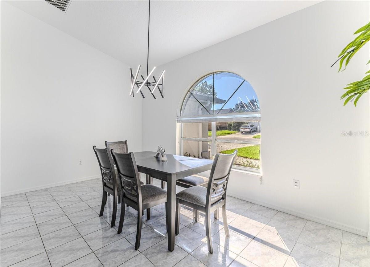 Image 11 of 75 For 13377 Bolton Court