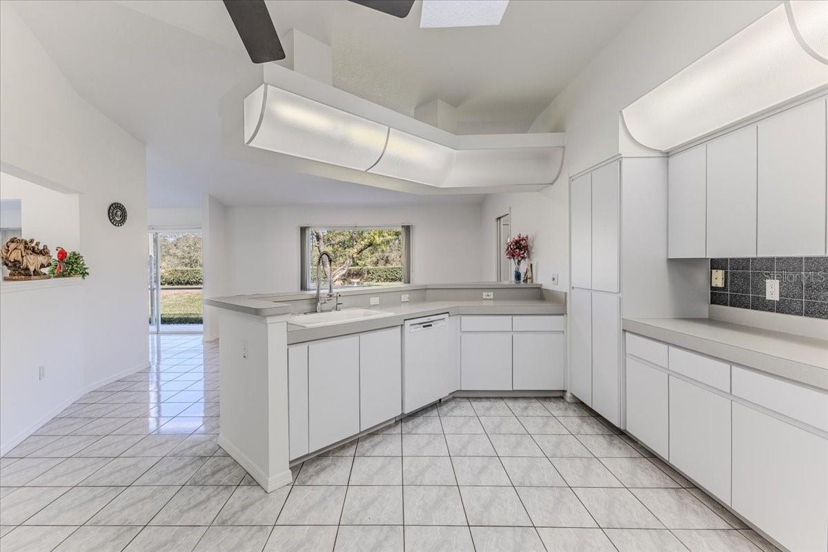 Image 20 of 75 For 13377 Bolton Court