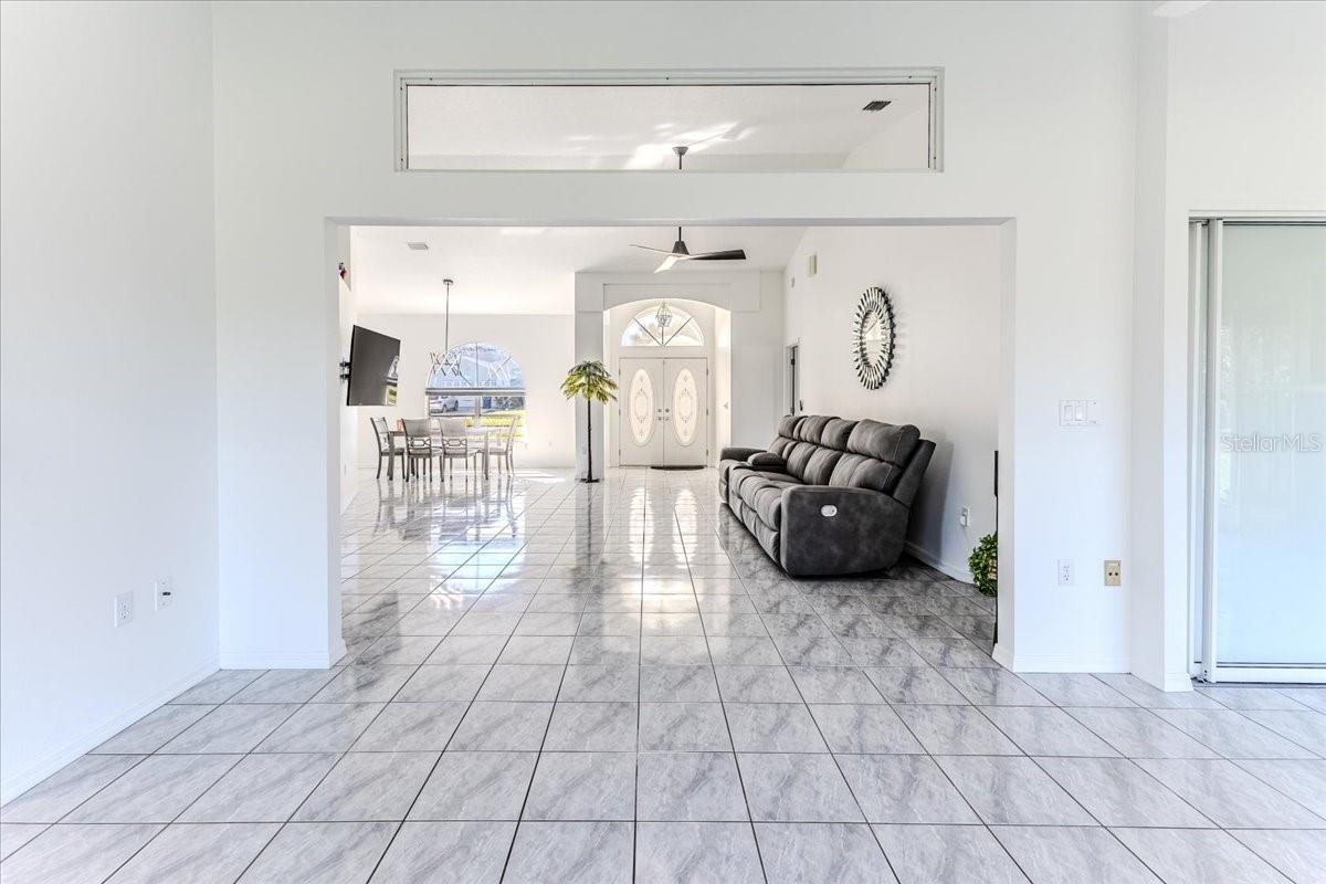 Image 22 of 75 For 13377 Bolton Court