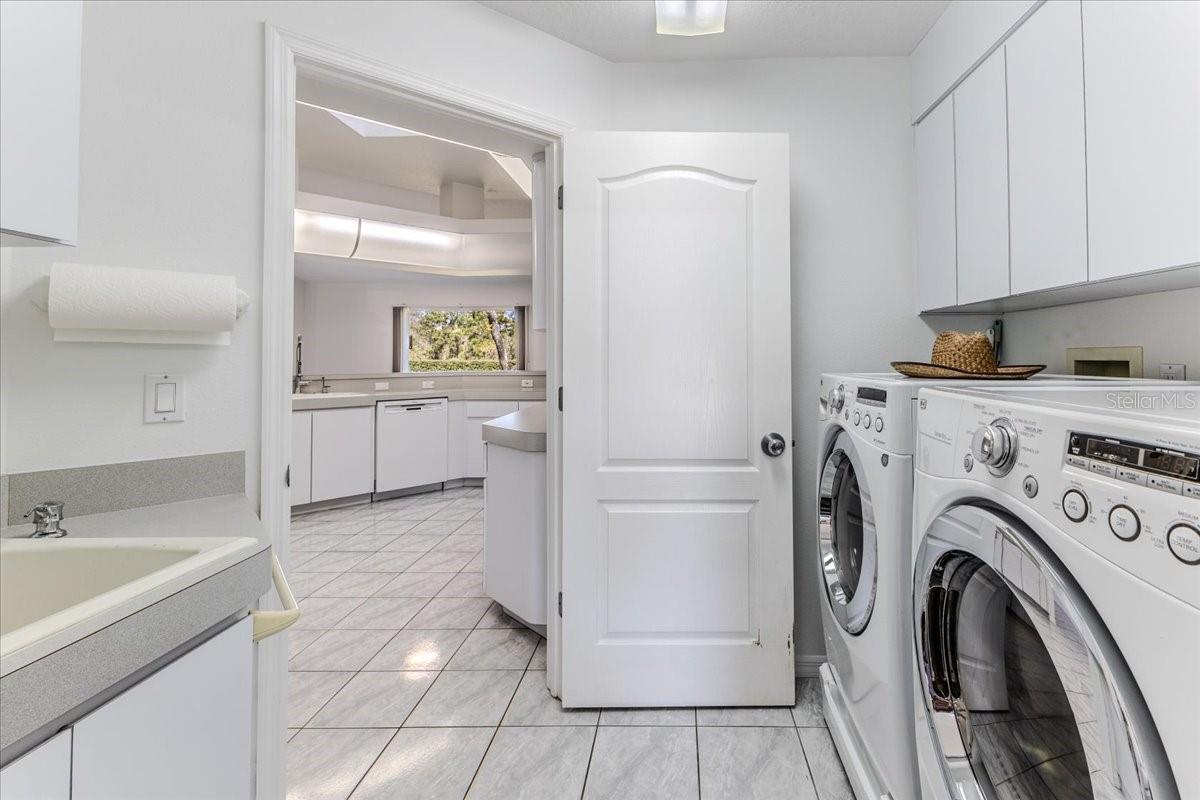 Image 36 of 75 For 13377 Bolton Court