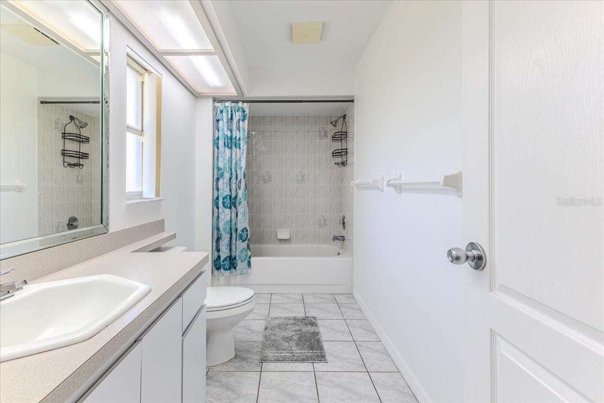 Image 43 of 75 For 13377 Bolton Court