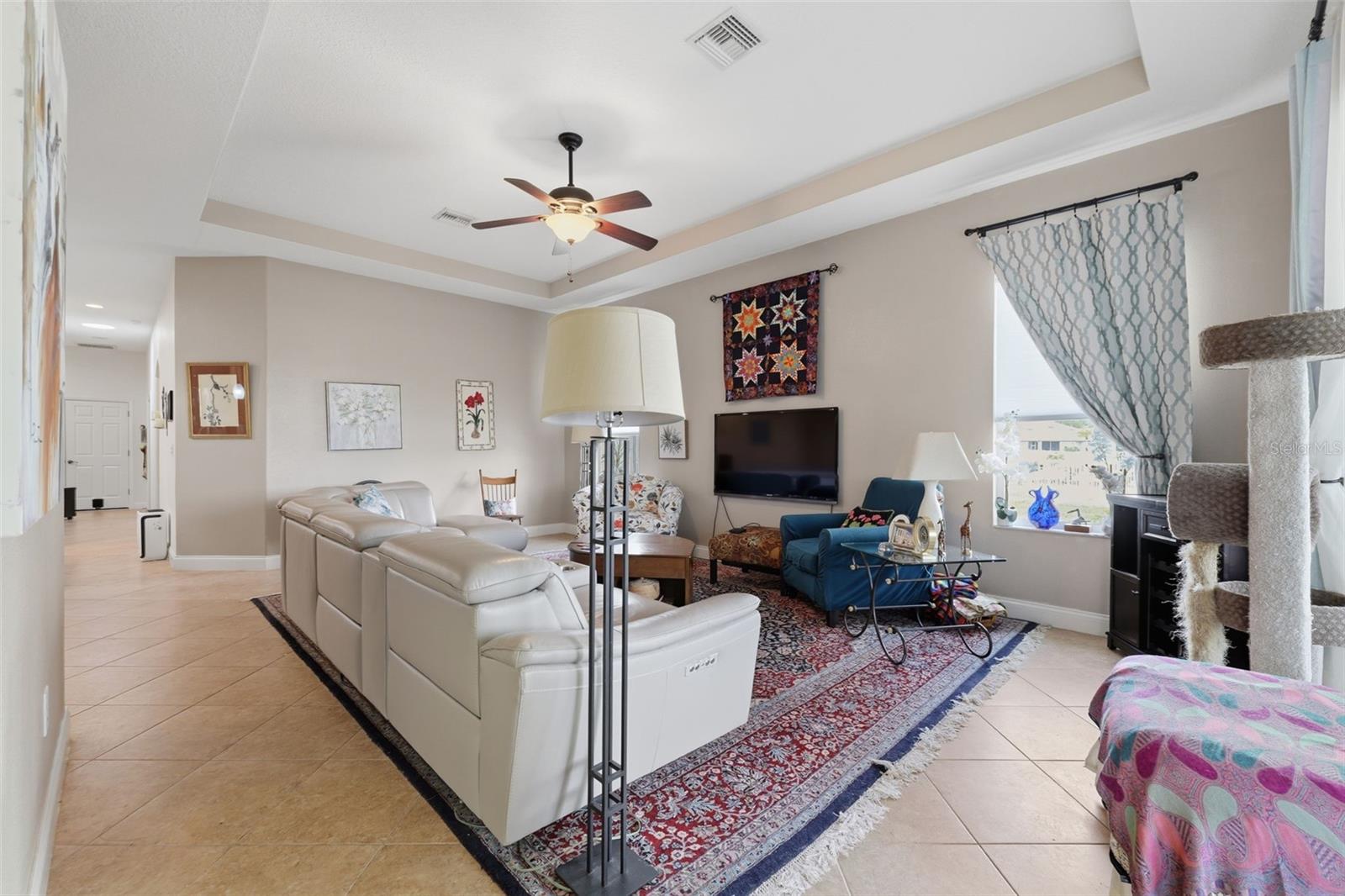 Image 10 of 57 For 2732 Devonoak Boulevard