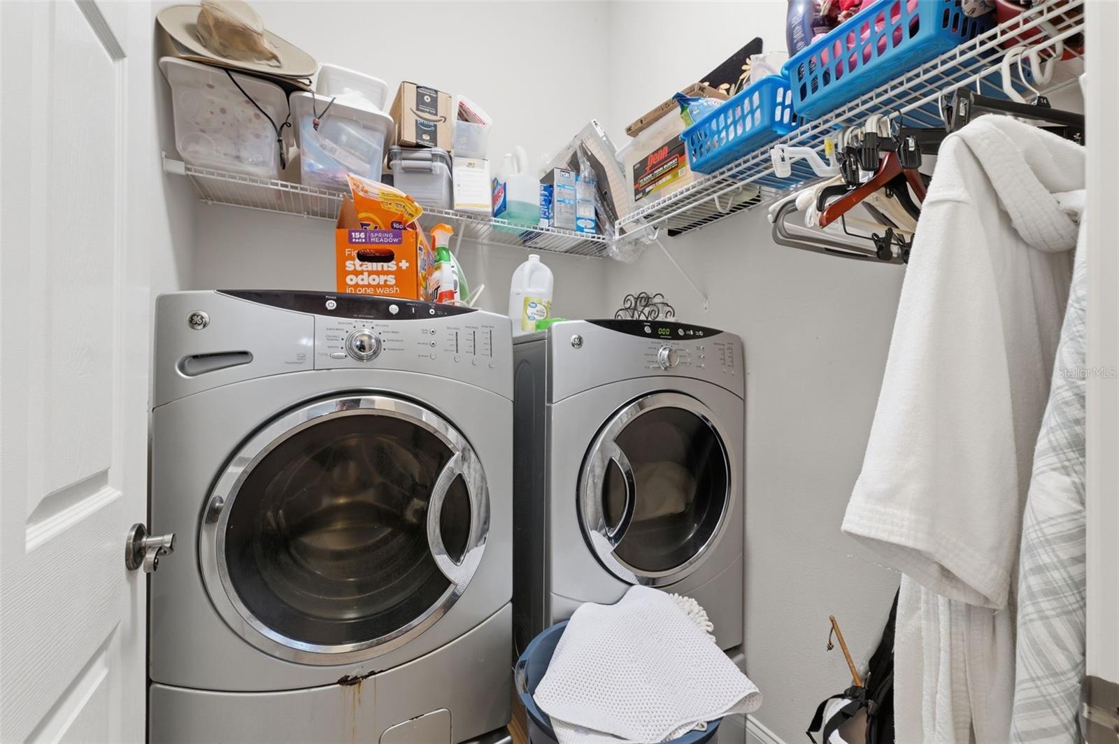 Image 19 of 57 For 2732 Devonoak Boulevard