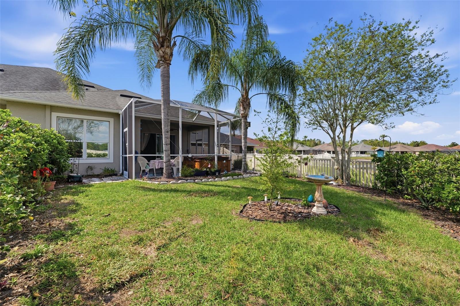 Image 25 of 57 For 2732 Devonoak Boulevard