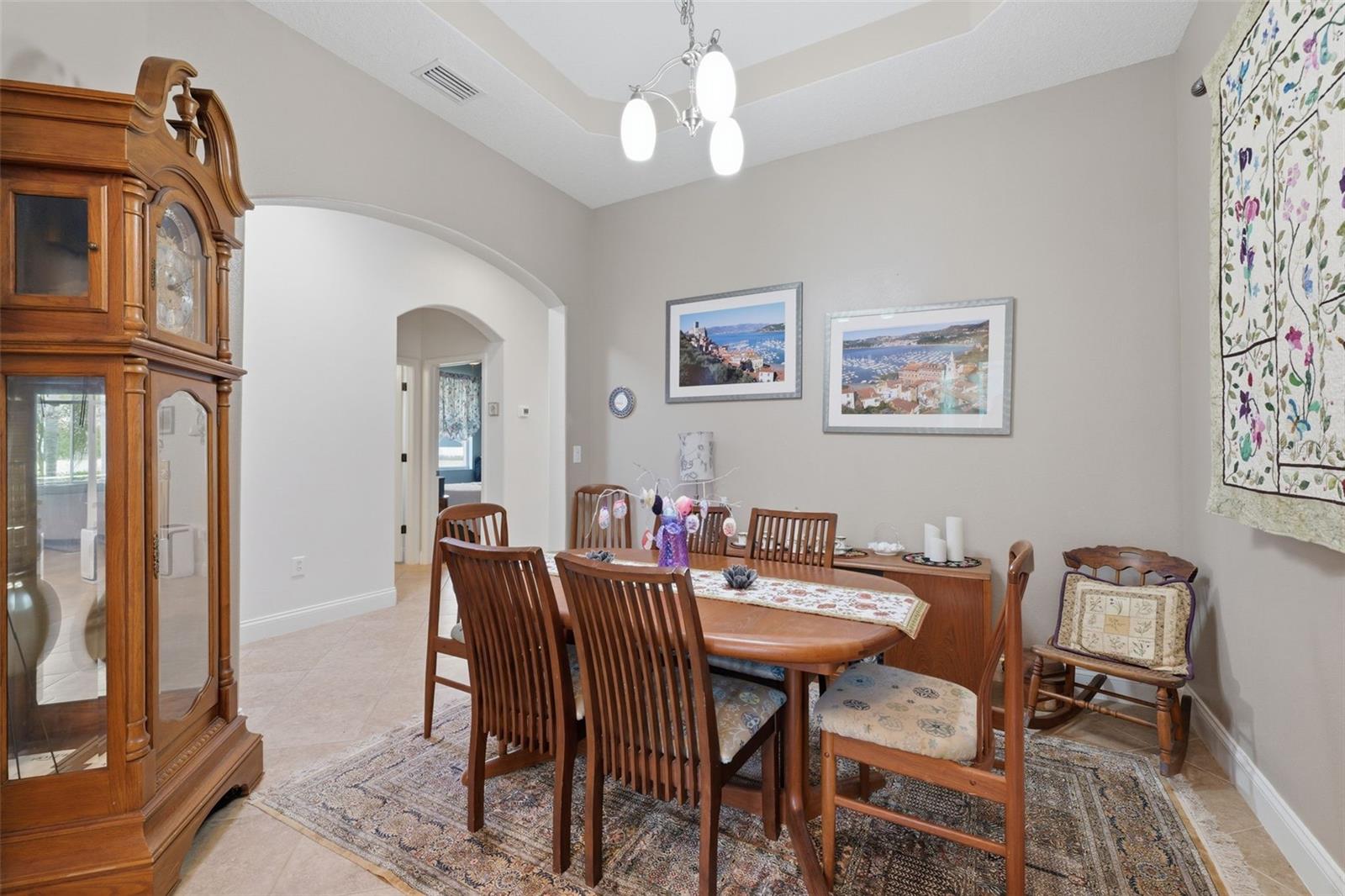 Image 37 of 57 For 2732 Devonoak Boulevard