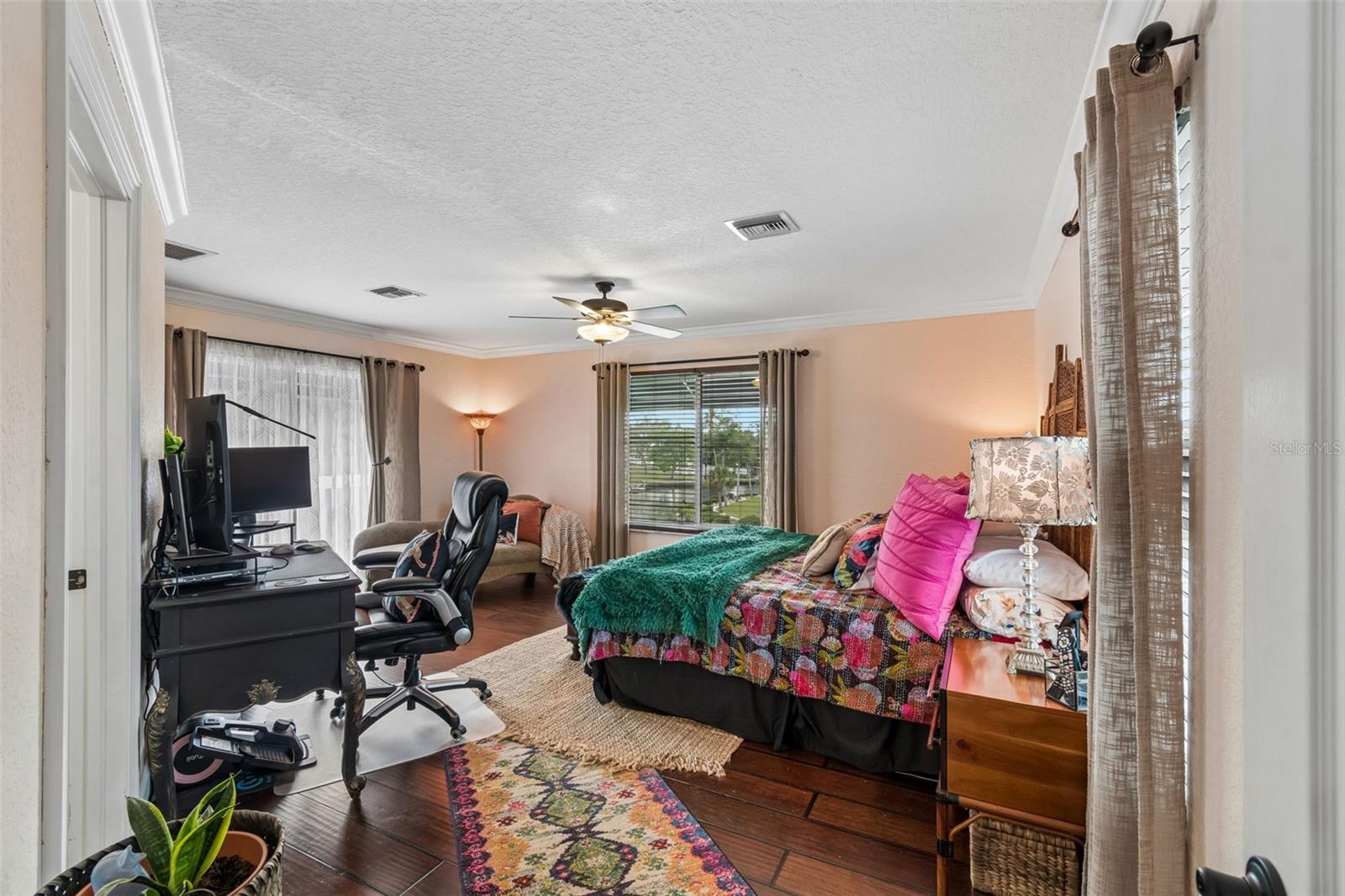 Image 54 of 99 For 5517 Tropic Drive