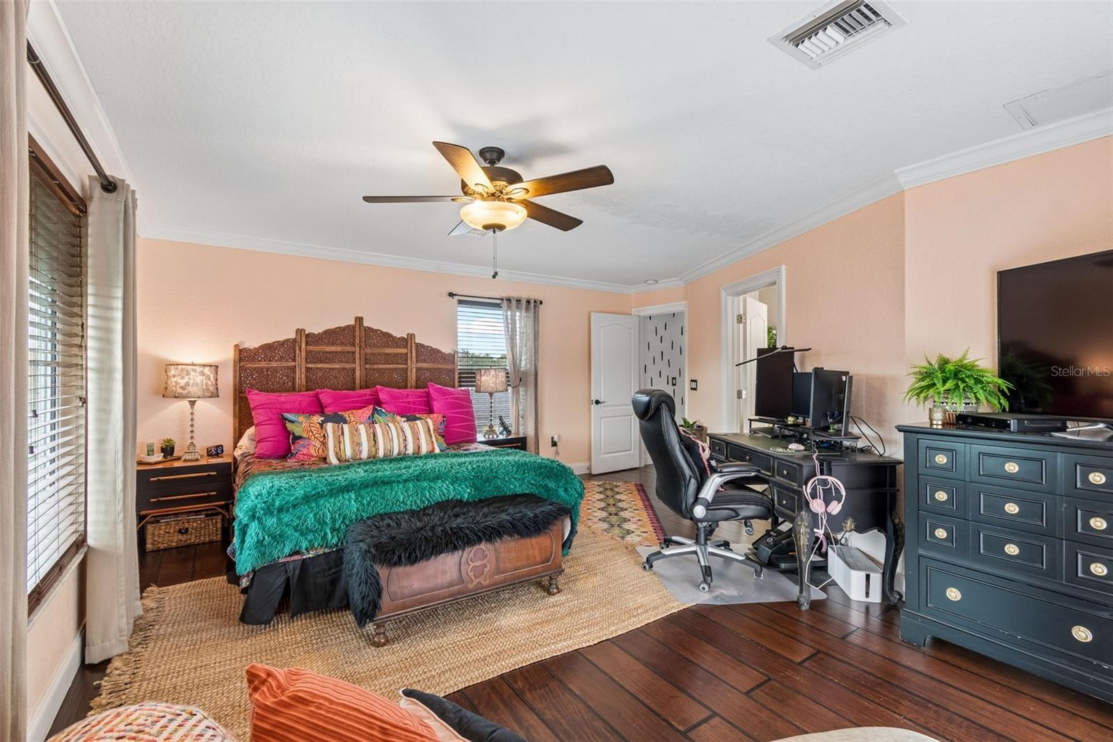 Image 57 of 99 For 5517 Tropic Drive