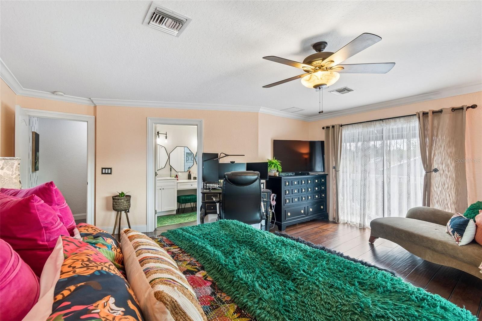 Image 58 of 99 For 5517 Tropic Drive