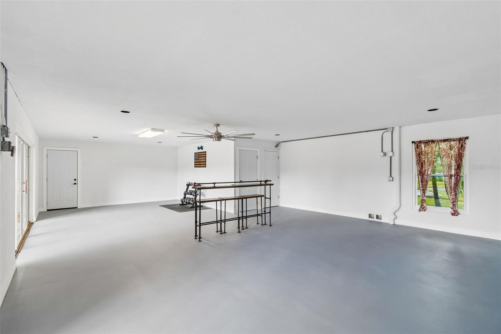 Image 77 of 99 For 5517 Tropic Drive