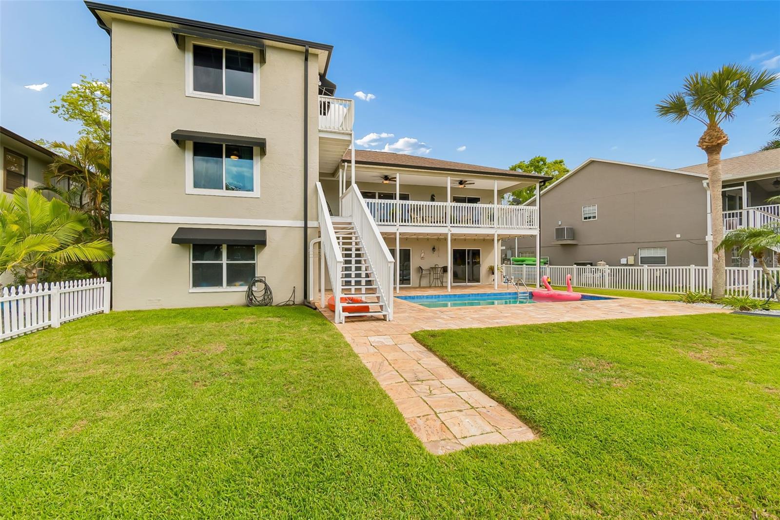 Image 84 of 99 For 5517 Tropic Drive