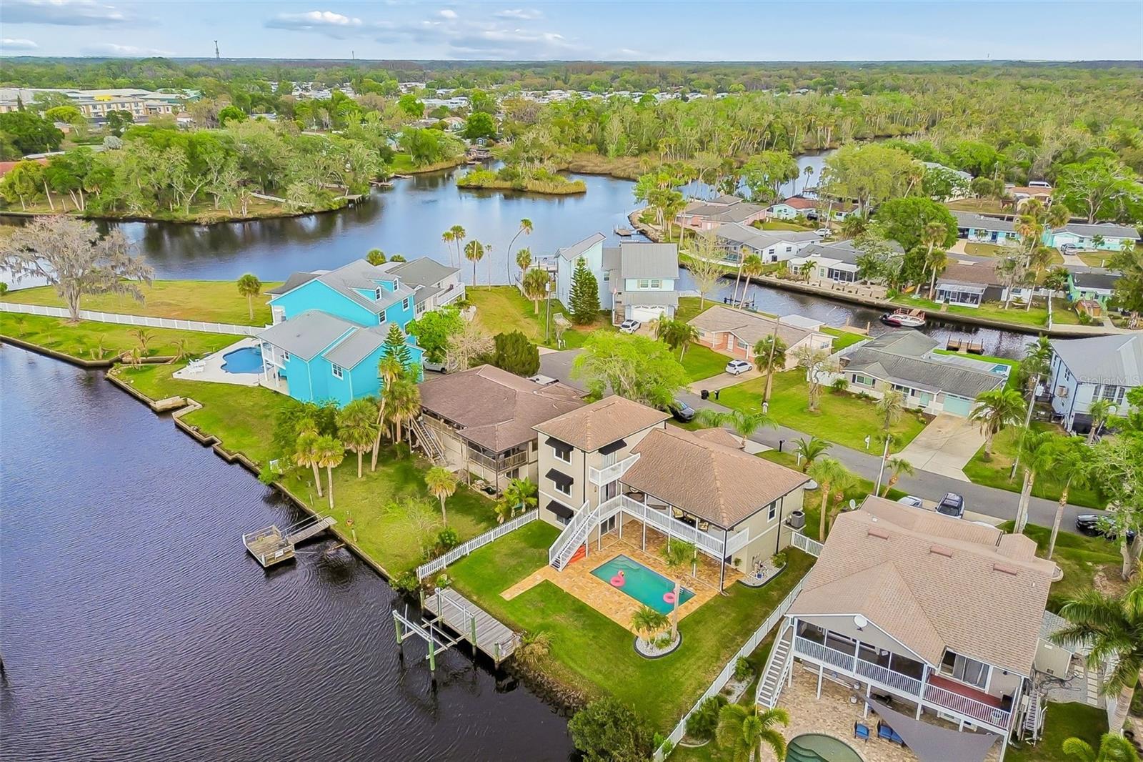 Image 98 of 99 For 5517 Tropic Drive