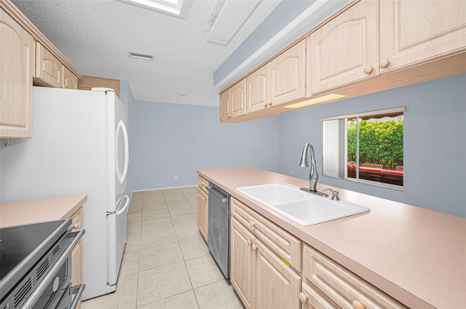 Image 13 of 68 For 10623 Mira Vista Drive