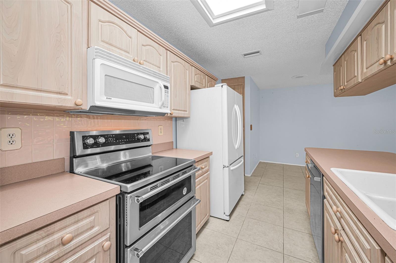 Image 14 of 68 For 10623 Mira Vista Drive