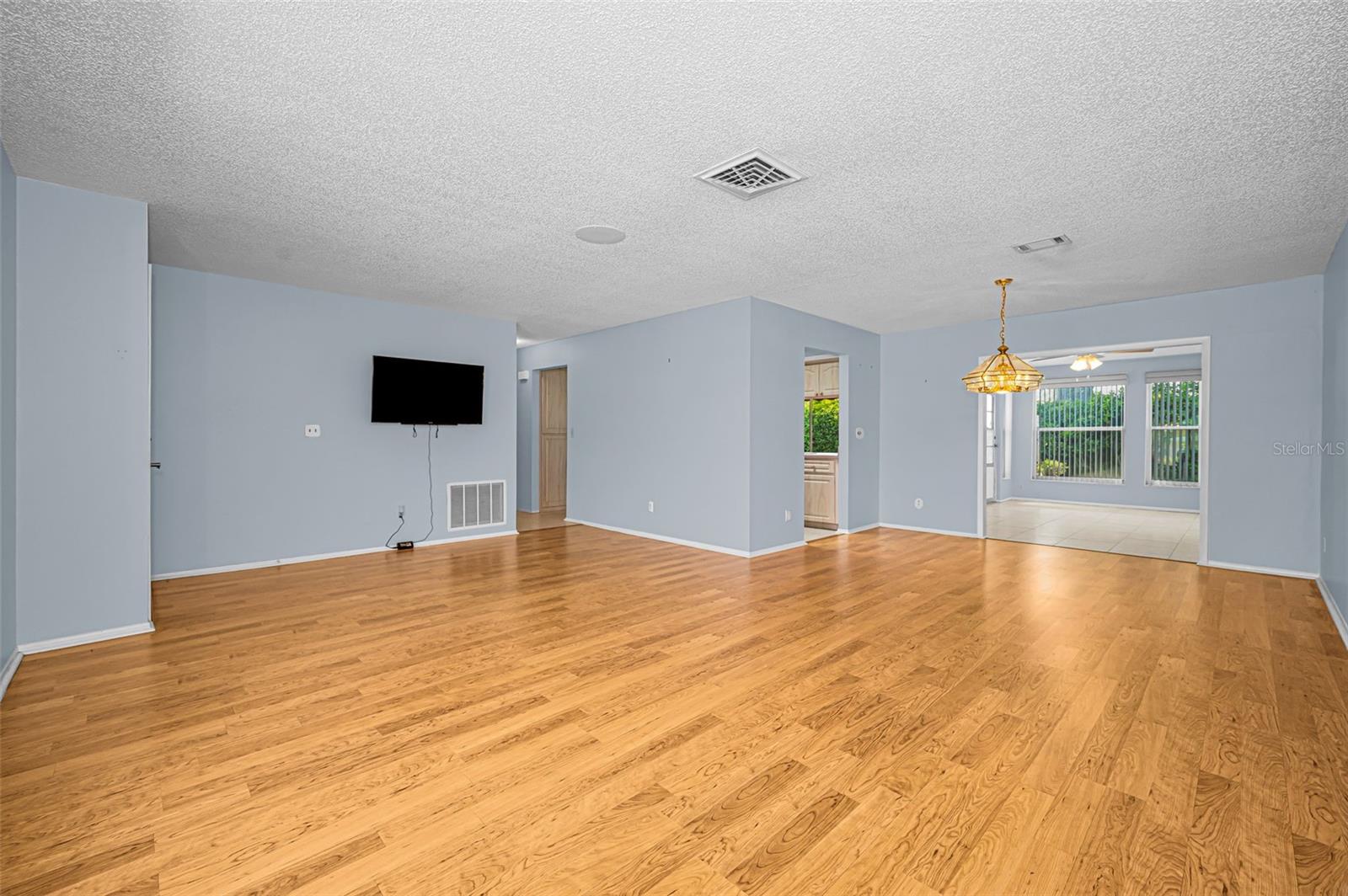 Image 6 of 68 For 10623 Mira Vista Drive