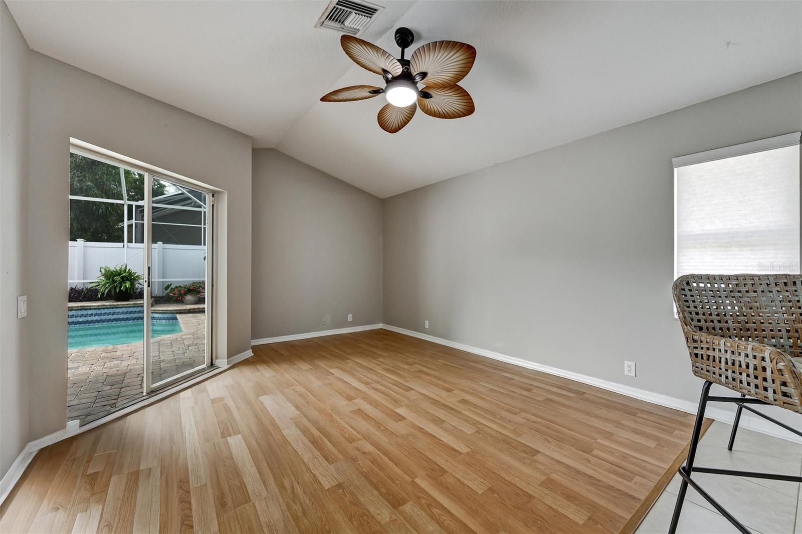 Image 16 of 38 For 1272 Jasmine Lake Drive