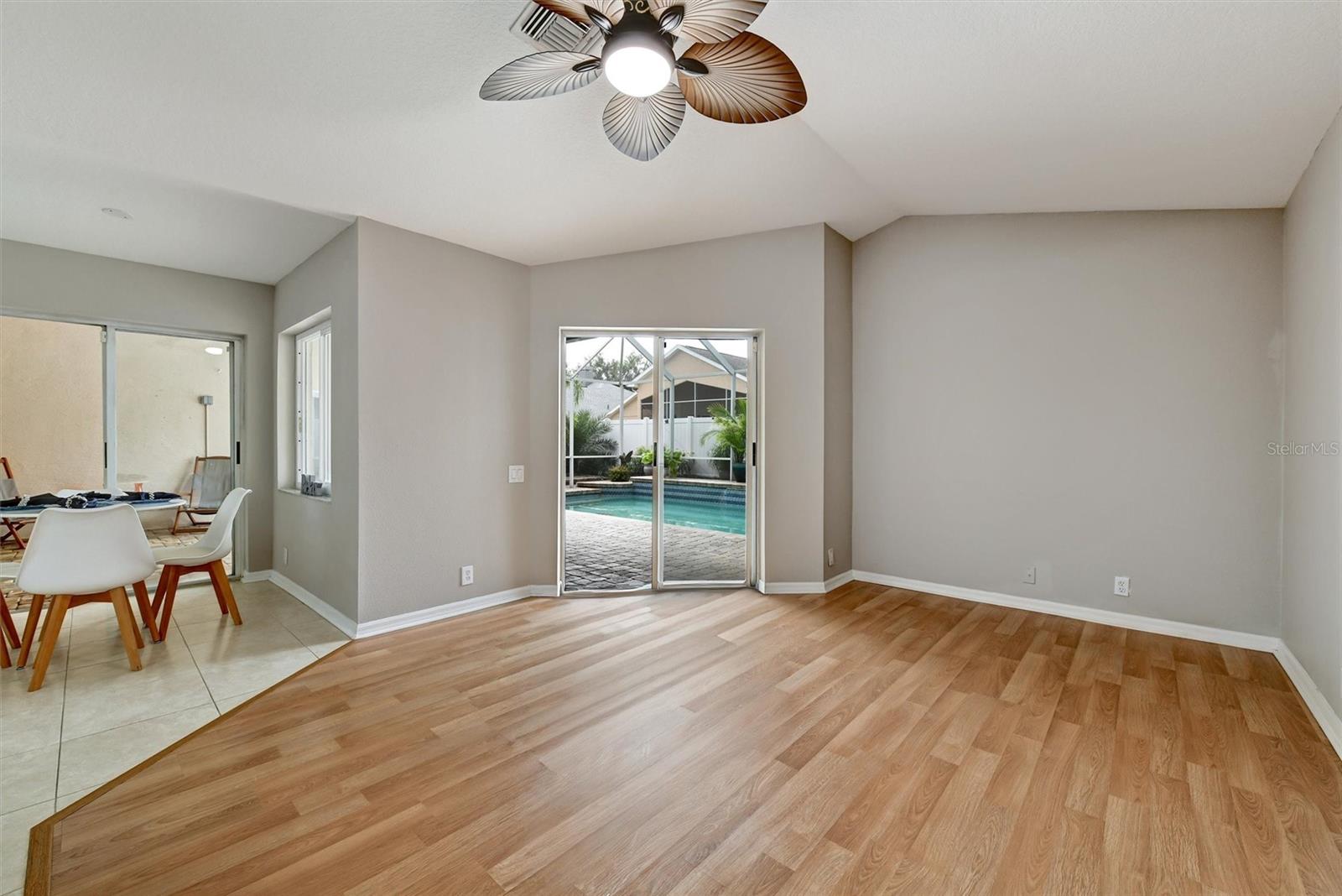 Image 17 of 38 For 1272 Jasmine Lake Drive