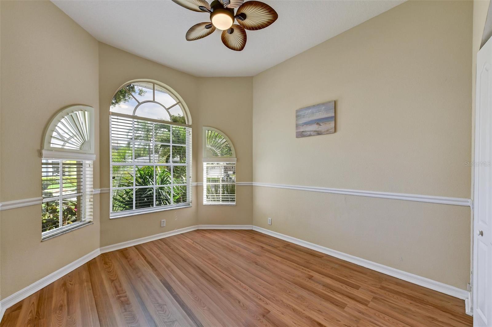 Image 21 of 38 For 1272 Jasmine Lake Drive