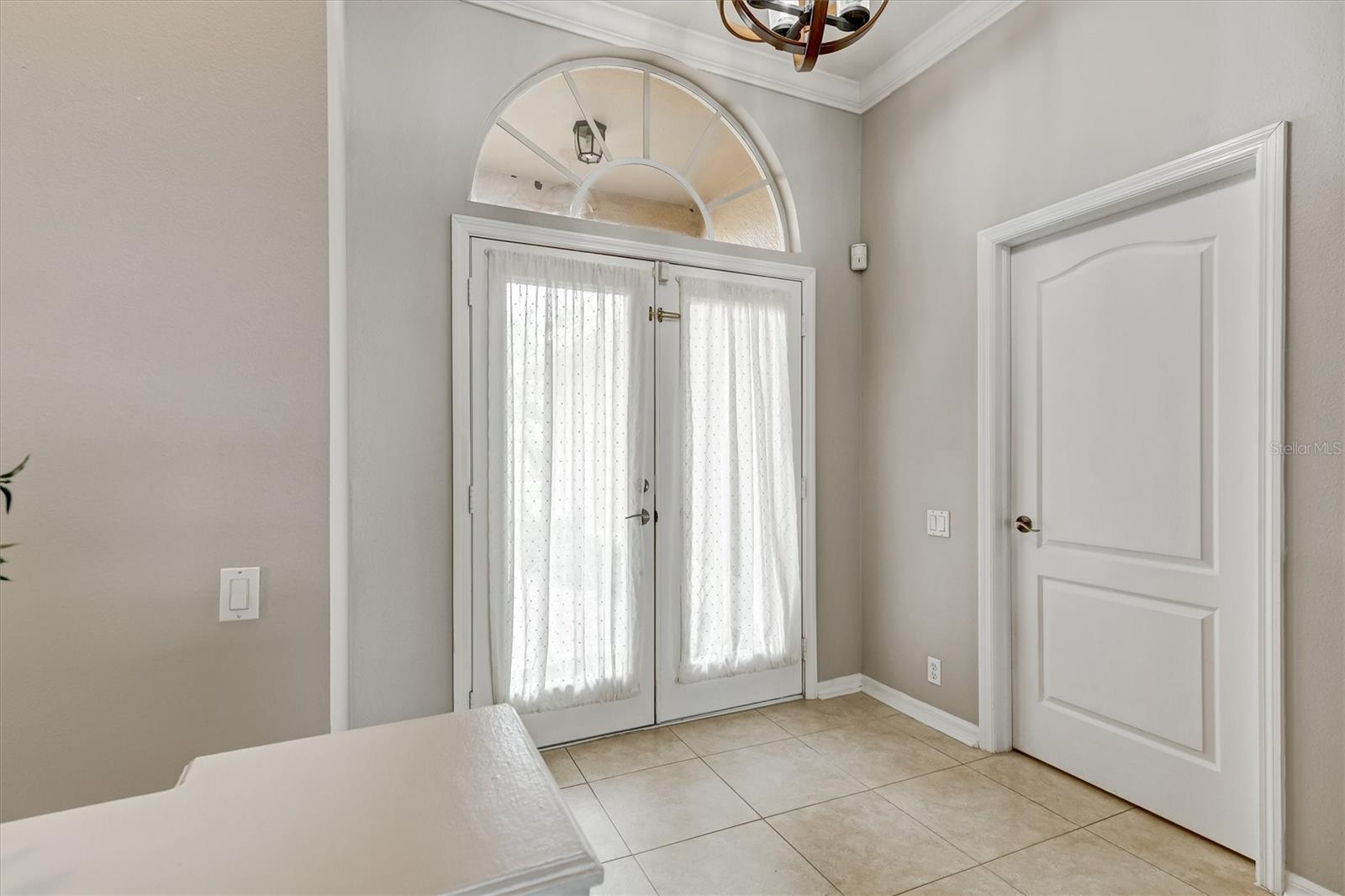 Image 4 of 38 For 1272 Jasmine Lake Drive