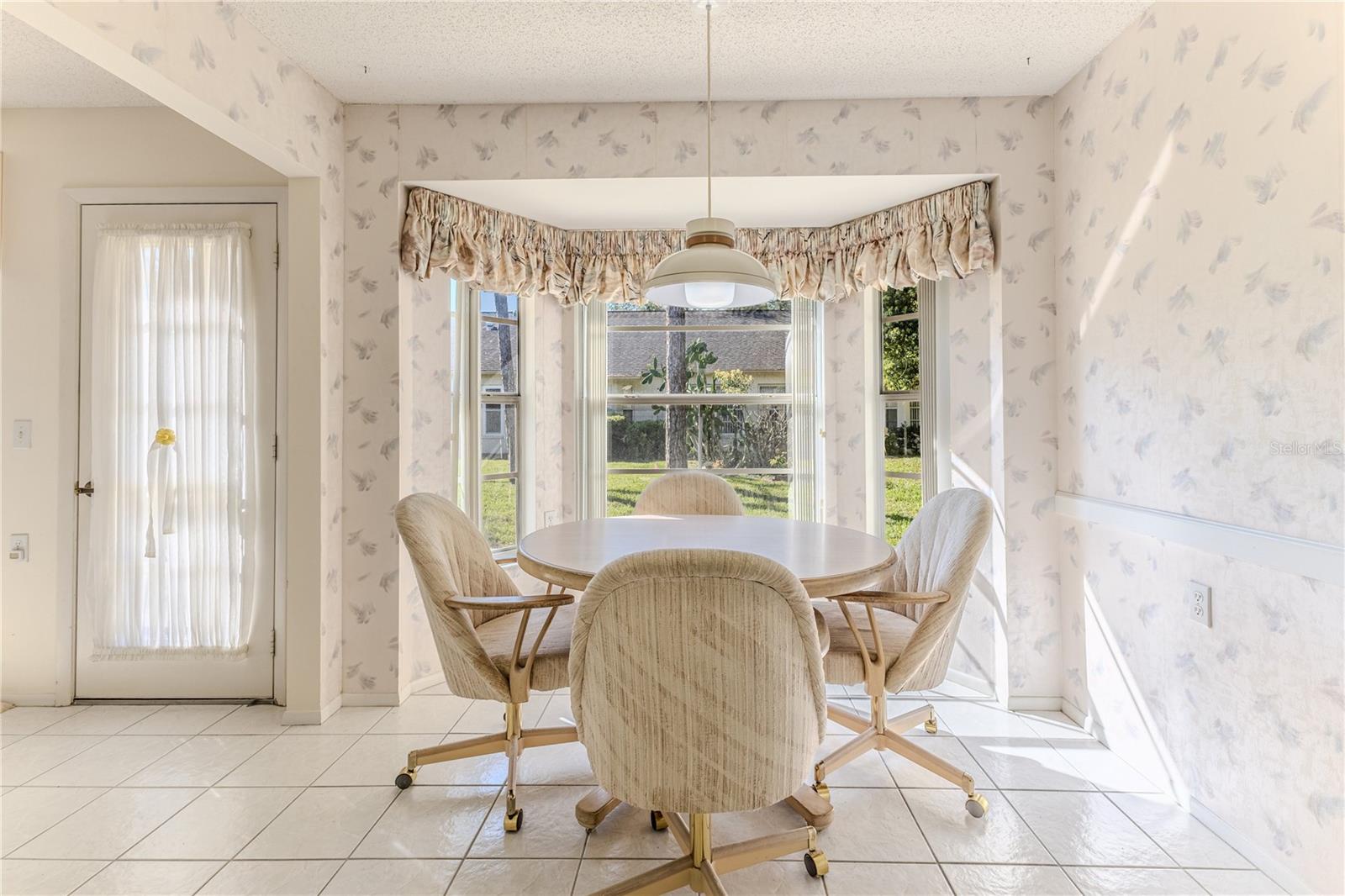 Image 17 of 53 For 3100 Appleblossom Trail