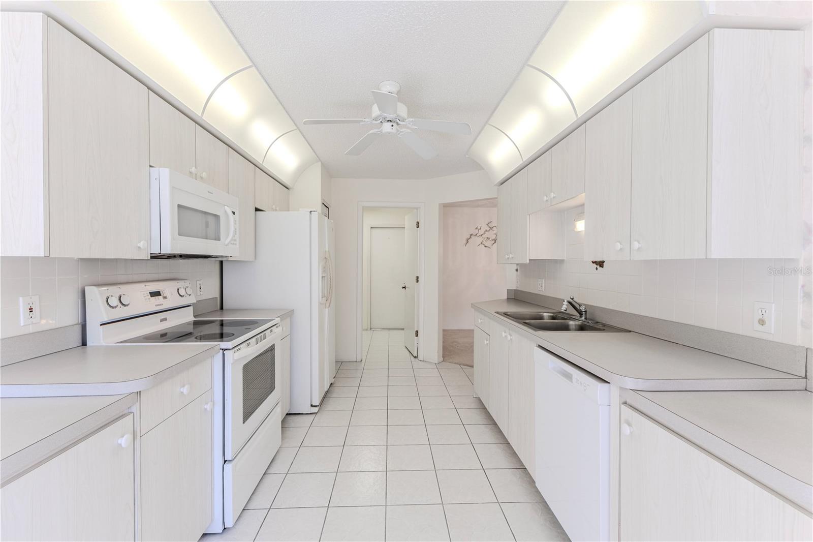 Image 20 of 53 For 3100 Appleblossom Trail