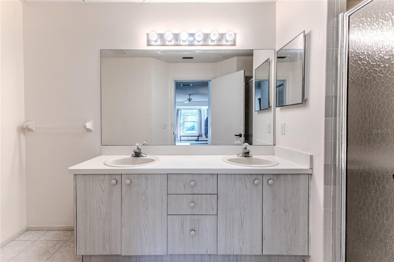 Image 29 of 53 For 3100 Appleblossom Trail