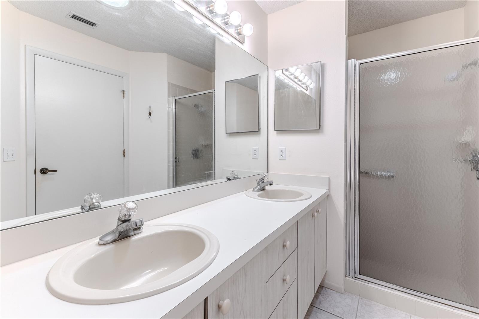 Image 30 of 53 For 3100 Appleblossom Trail