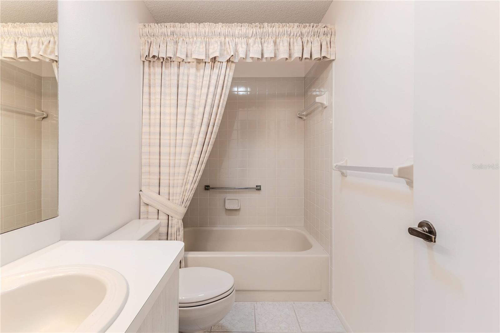 Image 35 of 53 For 3100 Appleblossom Trail