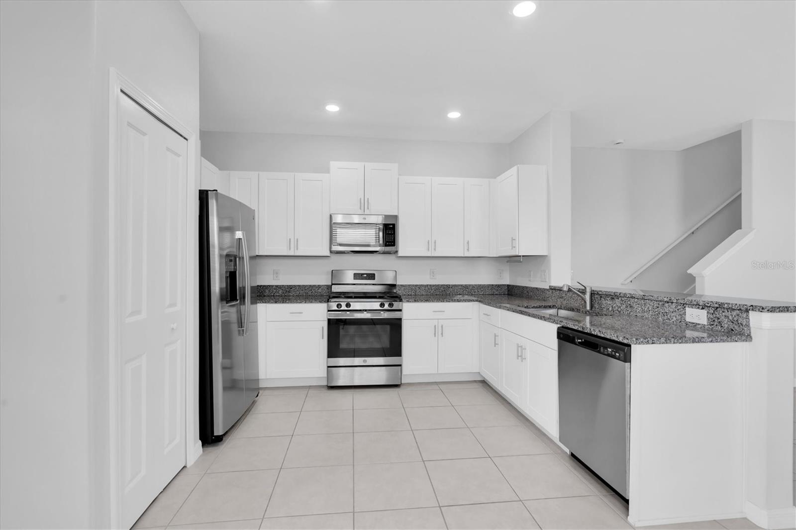 Image 21 of 40 For 8299 Birch Haven Lane