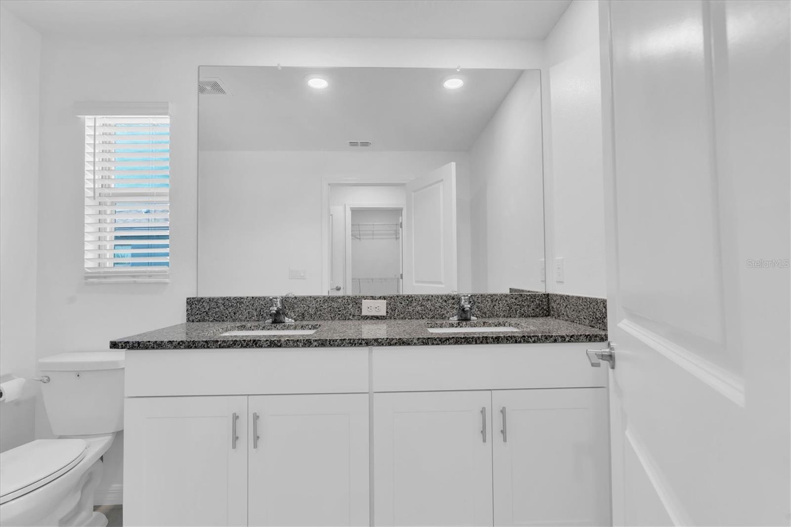 Image 27 of 40 For 8299 Birch Haven Lane