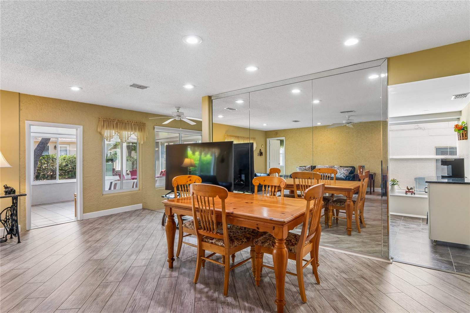 Image 18 of 100 For 2252 Pebble Beach Drive