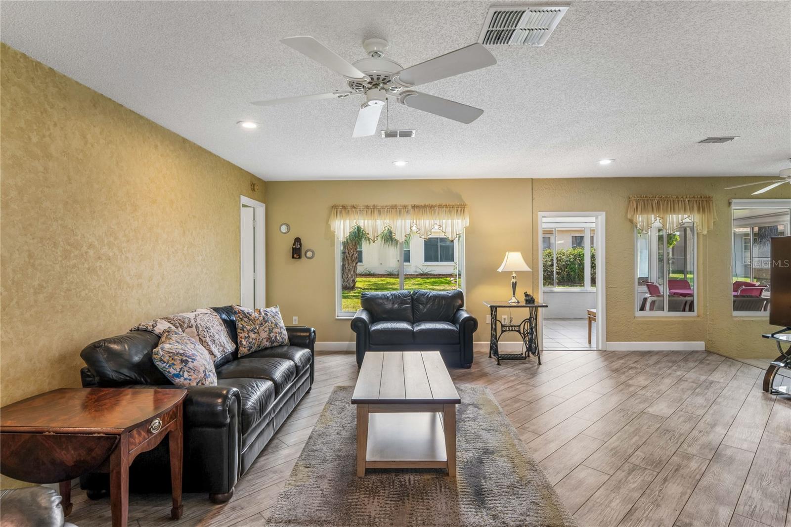 Image 7 of 100 For 2252 Pebble Beach Drive