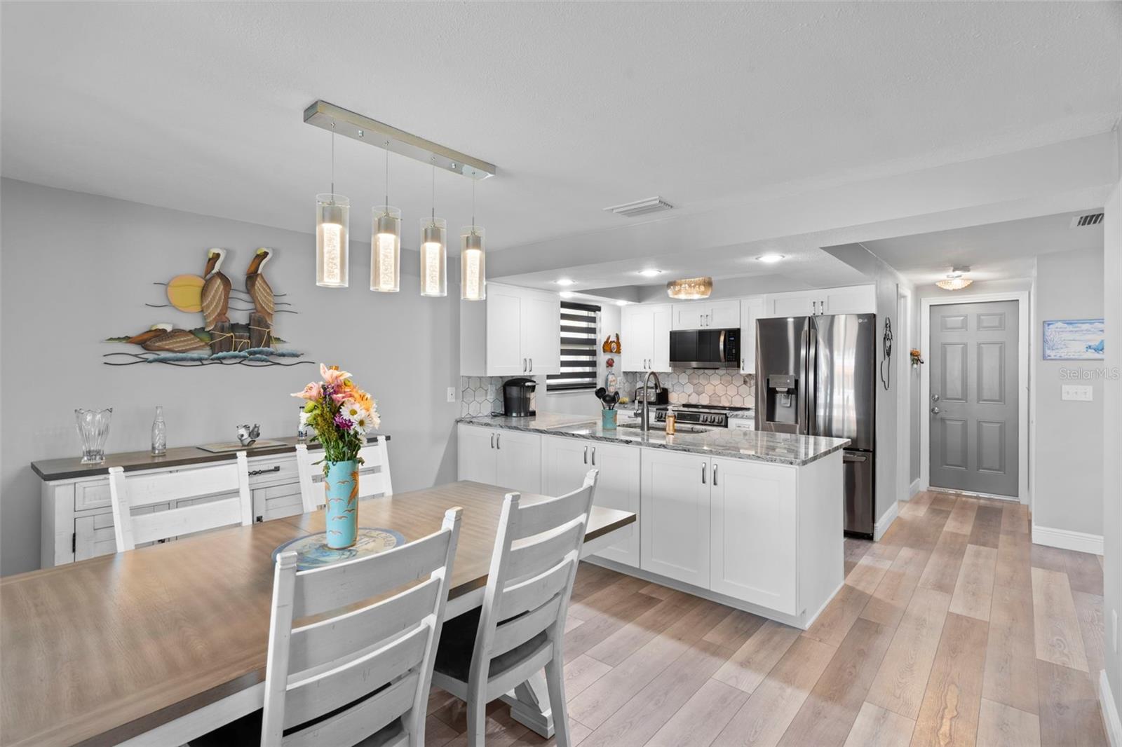 Image 25 of 75 For 15627 Donzi Drive