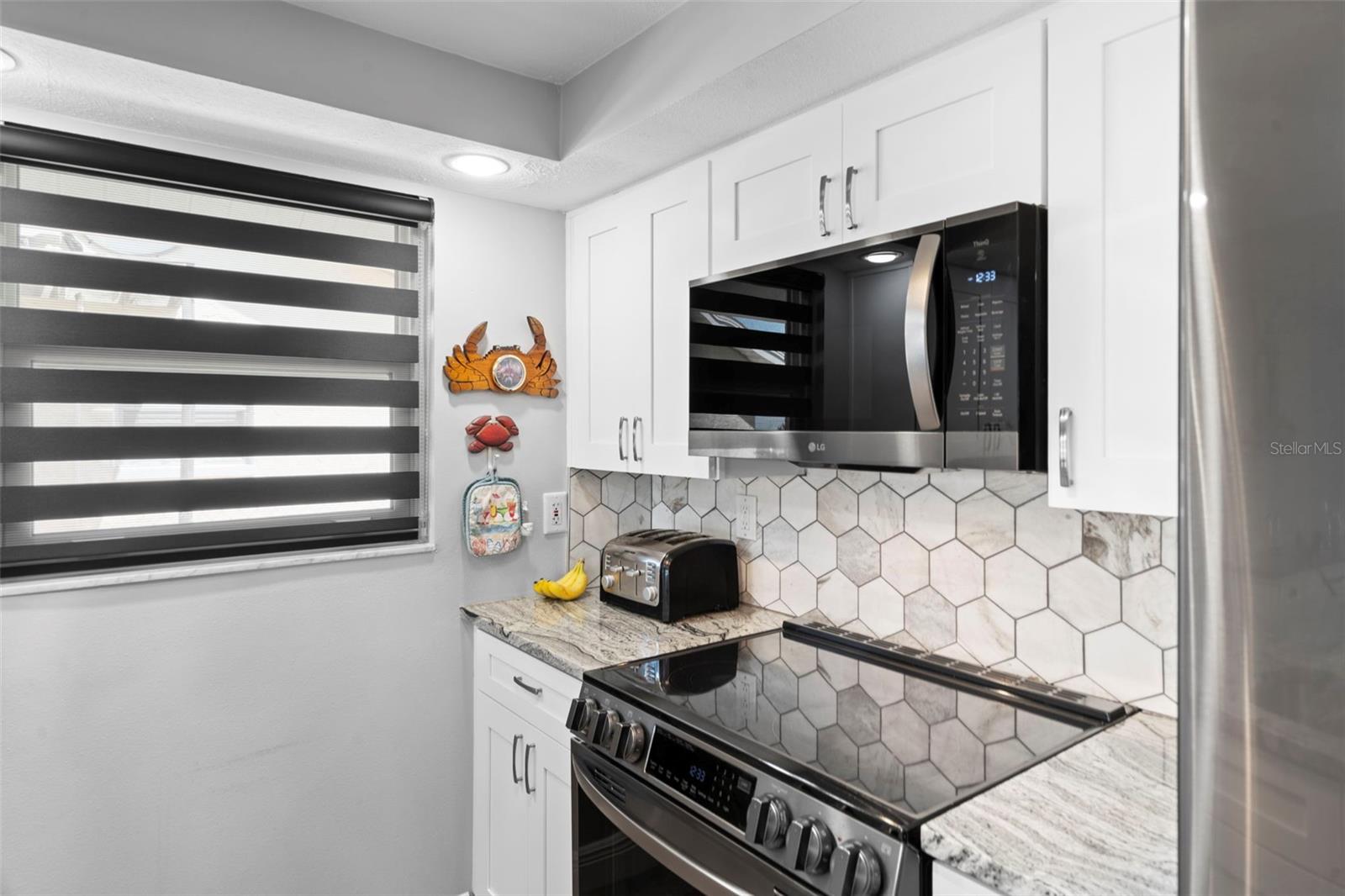 Image 31 of 75 For 15627 Donzi Drive