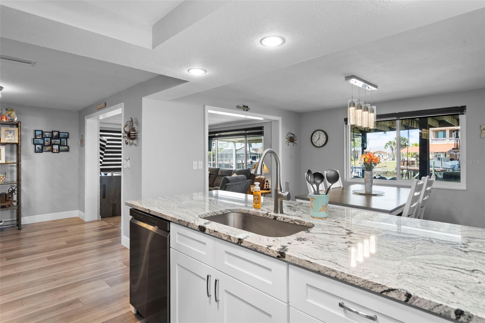 Image 32 of 75 For 15627 Donzi Drive