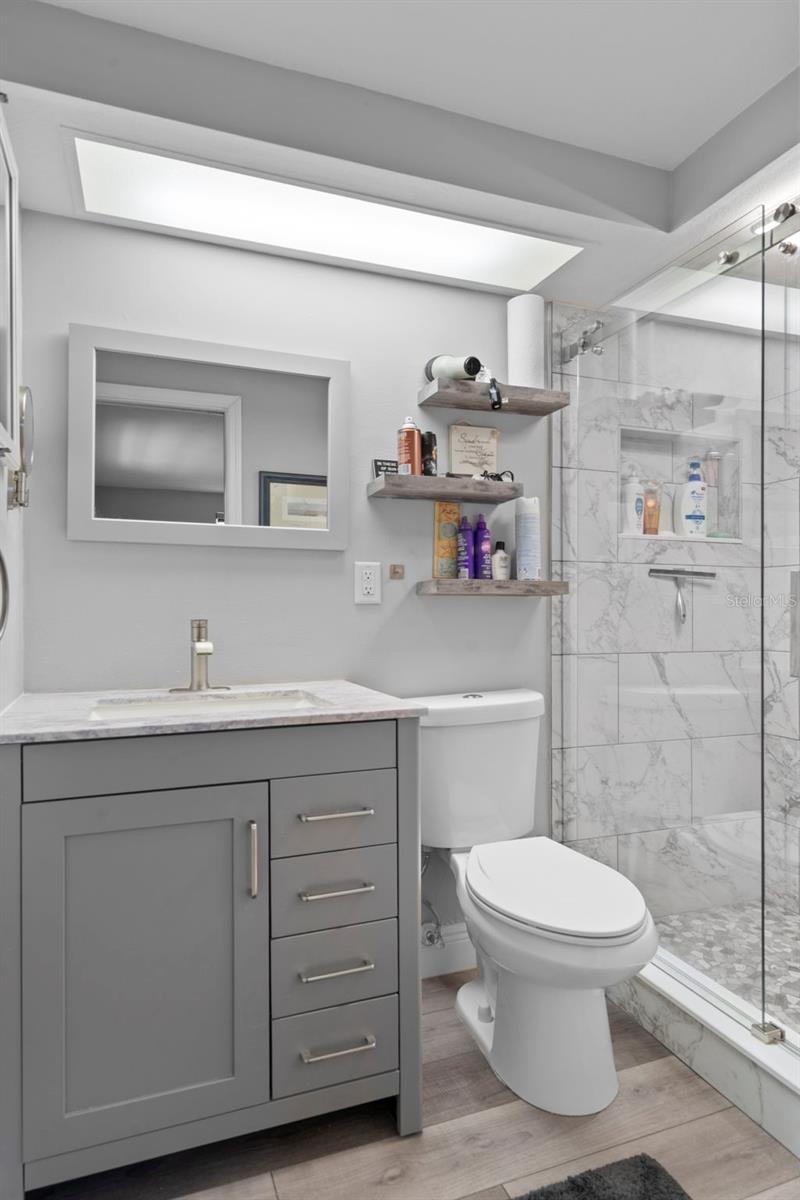 Image 36 of 75 For 15627 Donzi Drive