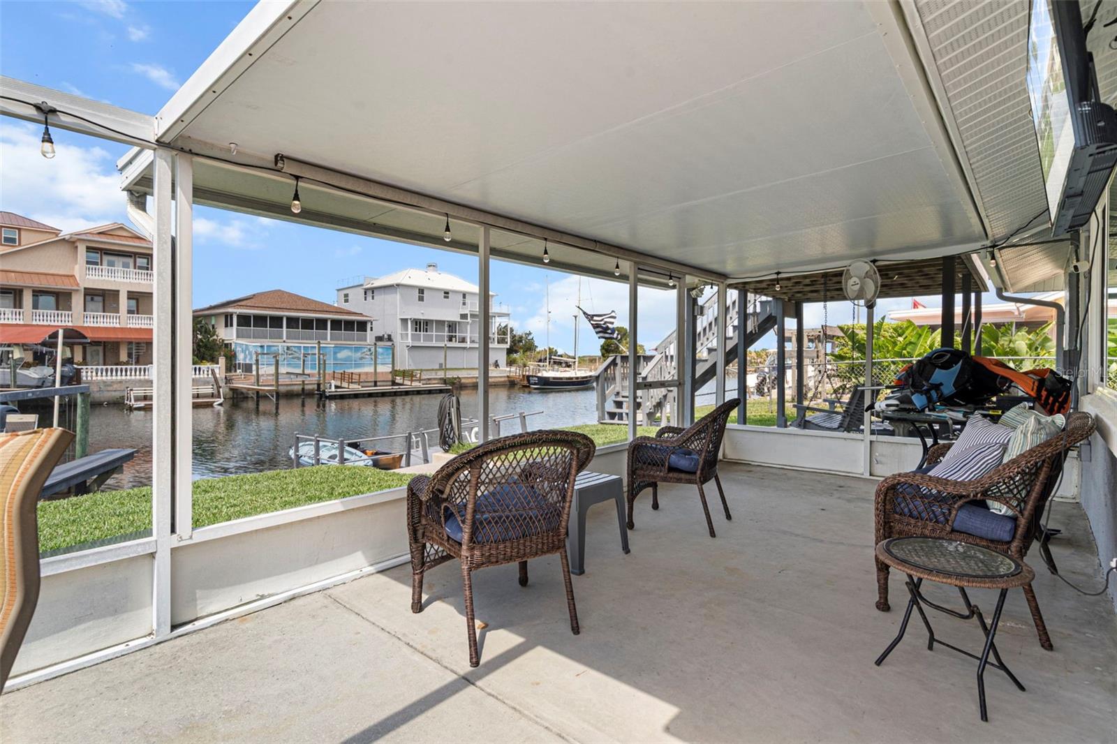 Image 41 of 75 For 15627 Donzi Drive