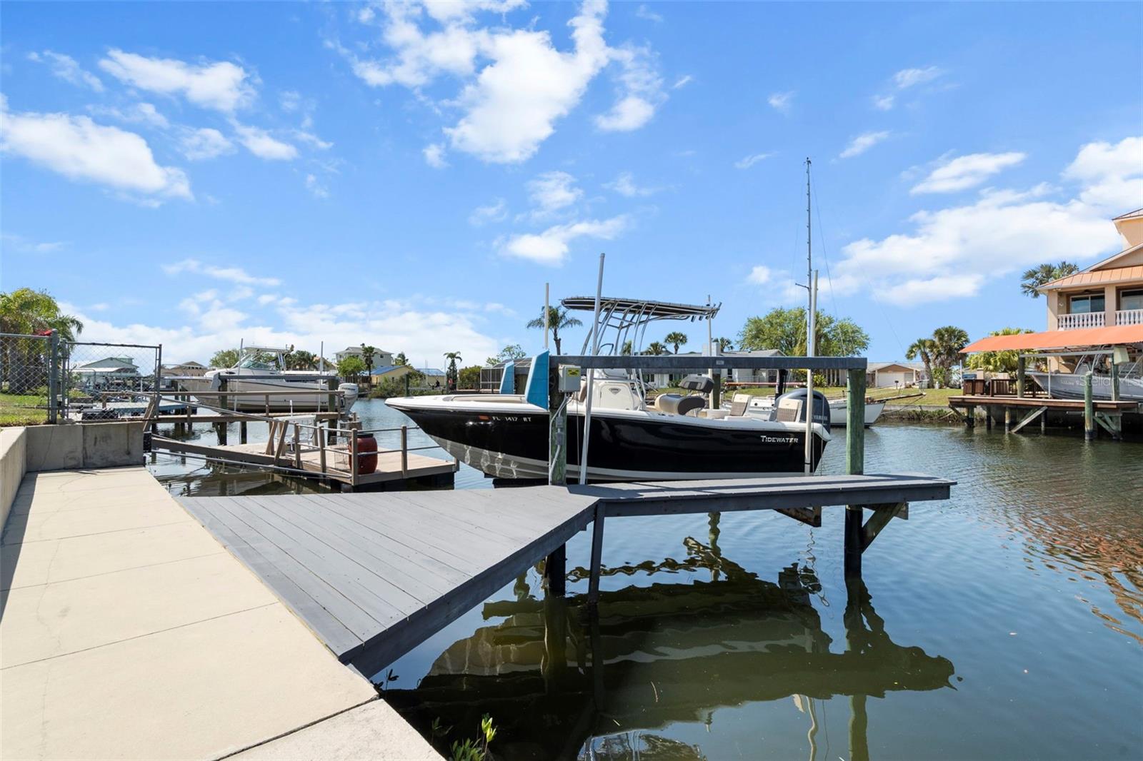 Image 52 of 75 For 15627 Donzi Drive