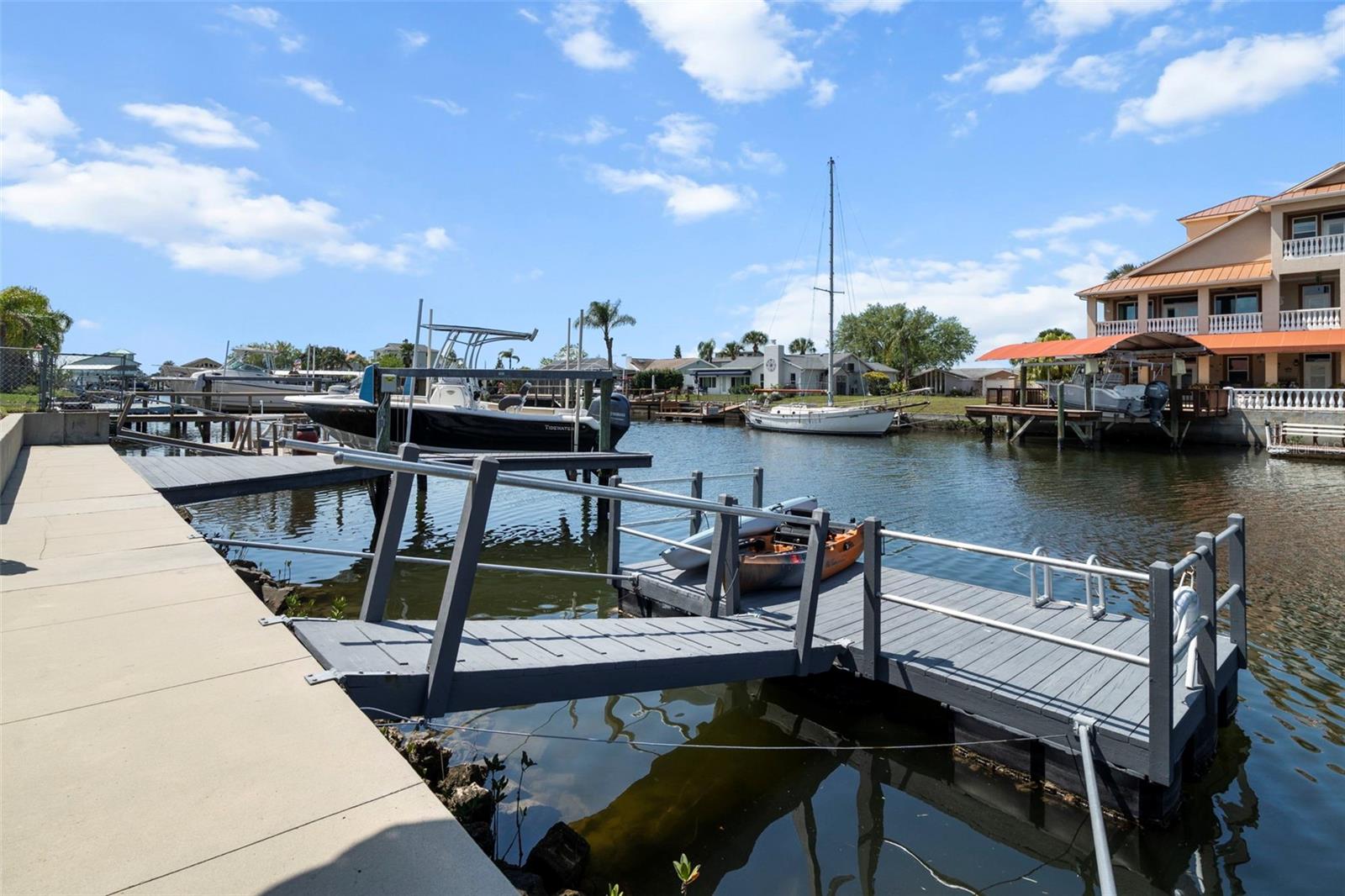 Image 55 of 75 For 15627 Donzi Drive