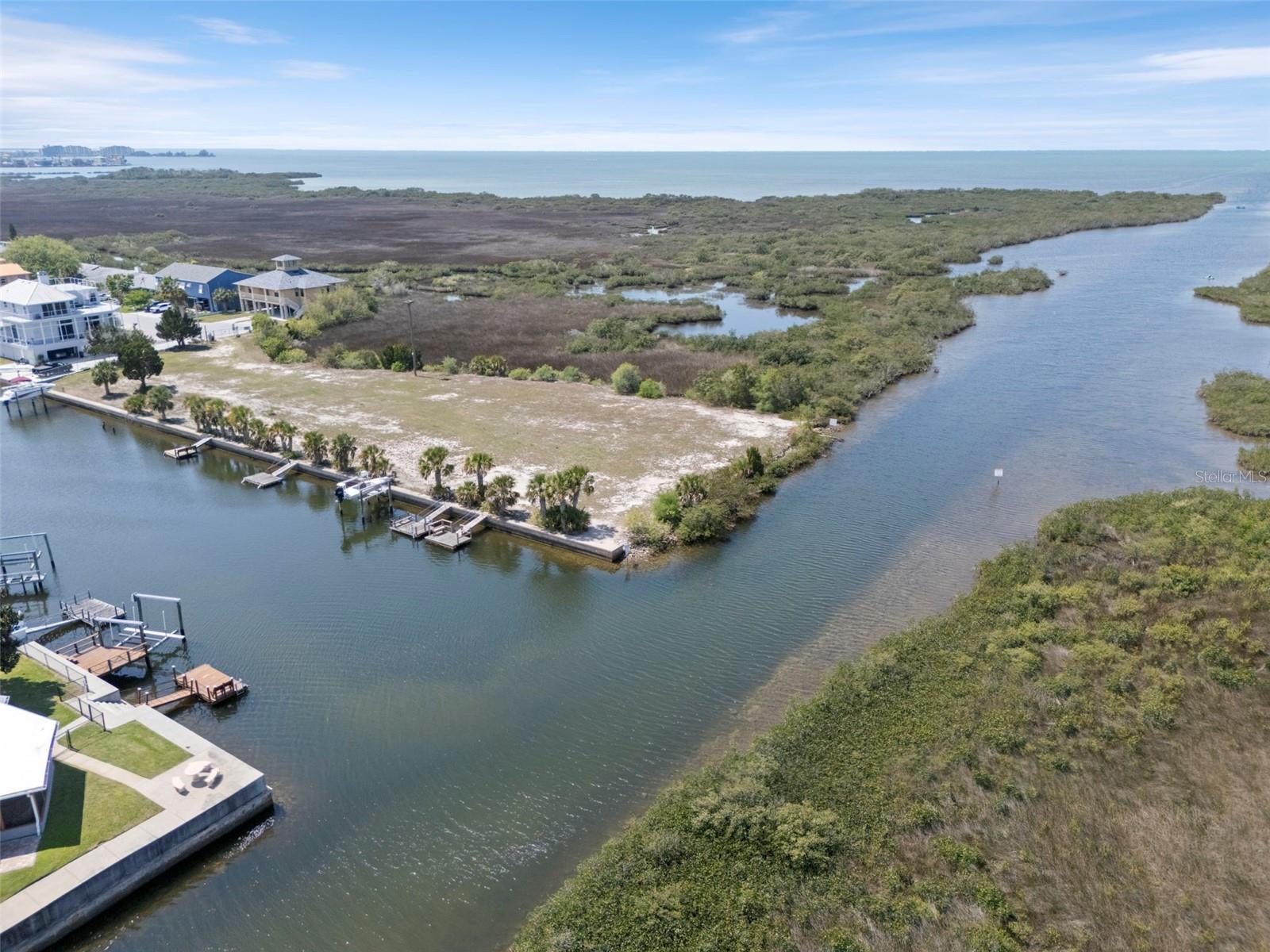 Image 68 of 75 For 15627 Donzi Drive