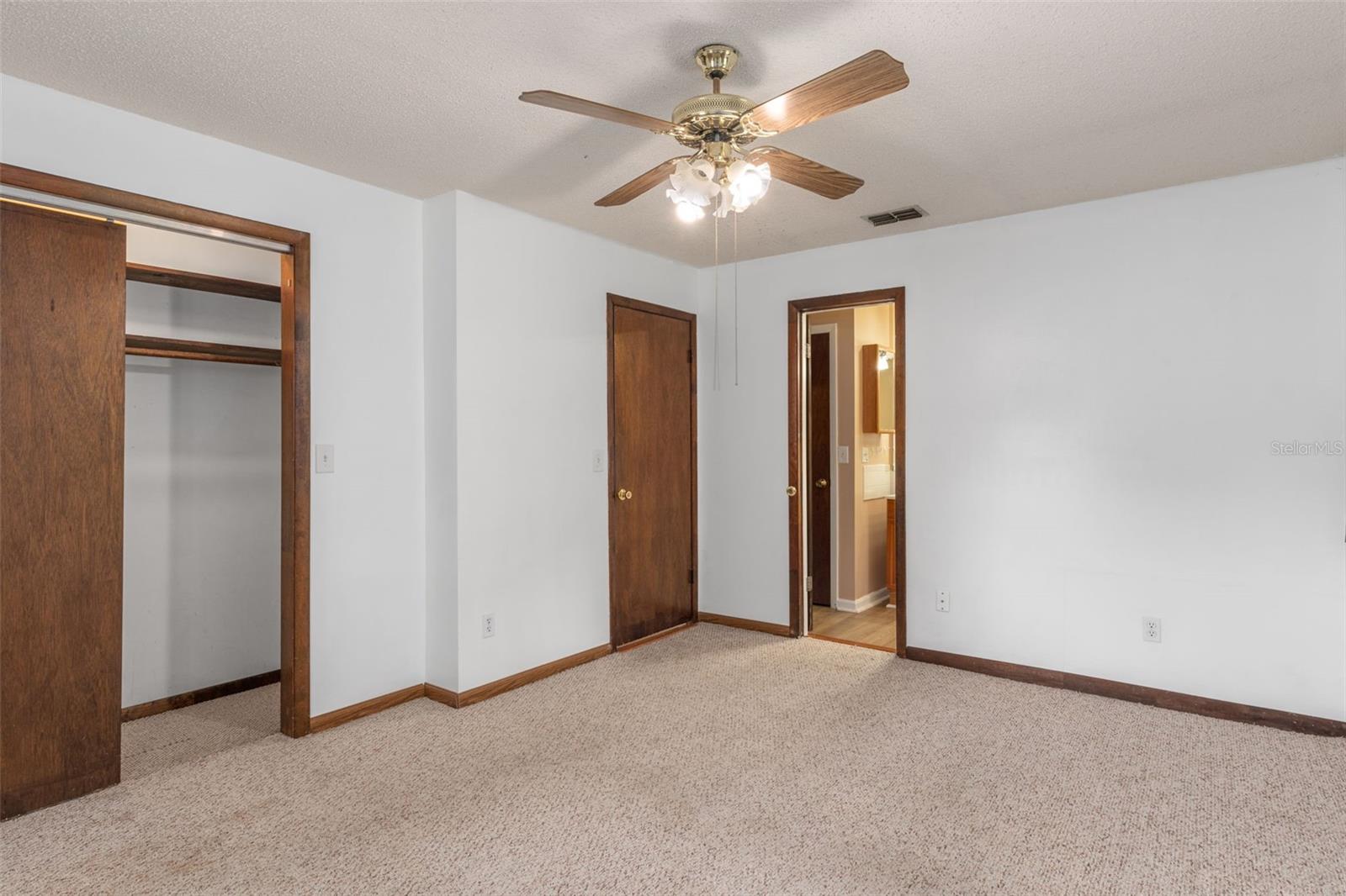 Image 18 of 37 For 7095 Greenwood Lane