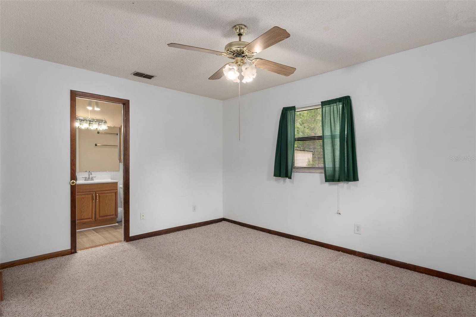 Image 19 of 37 For 7095 Greenwood Lane