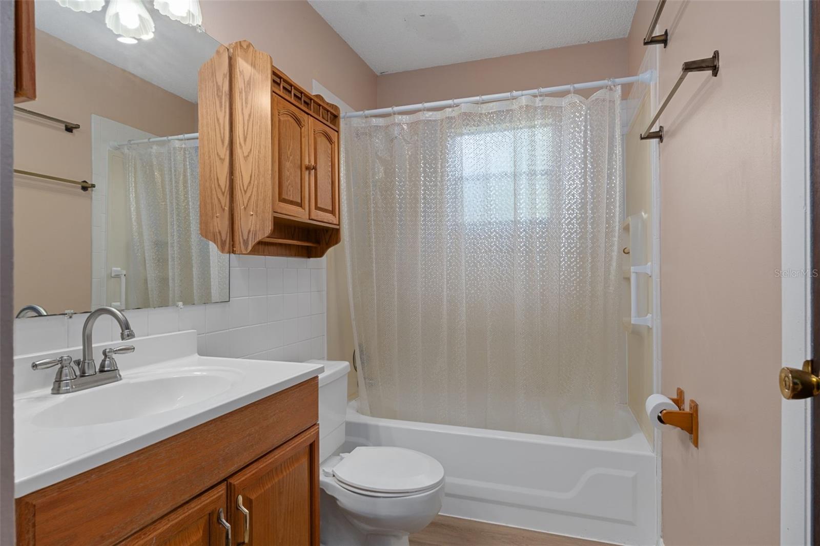 Image 21 of 37 For 7095 Greenwood Lane