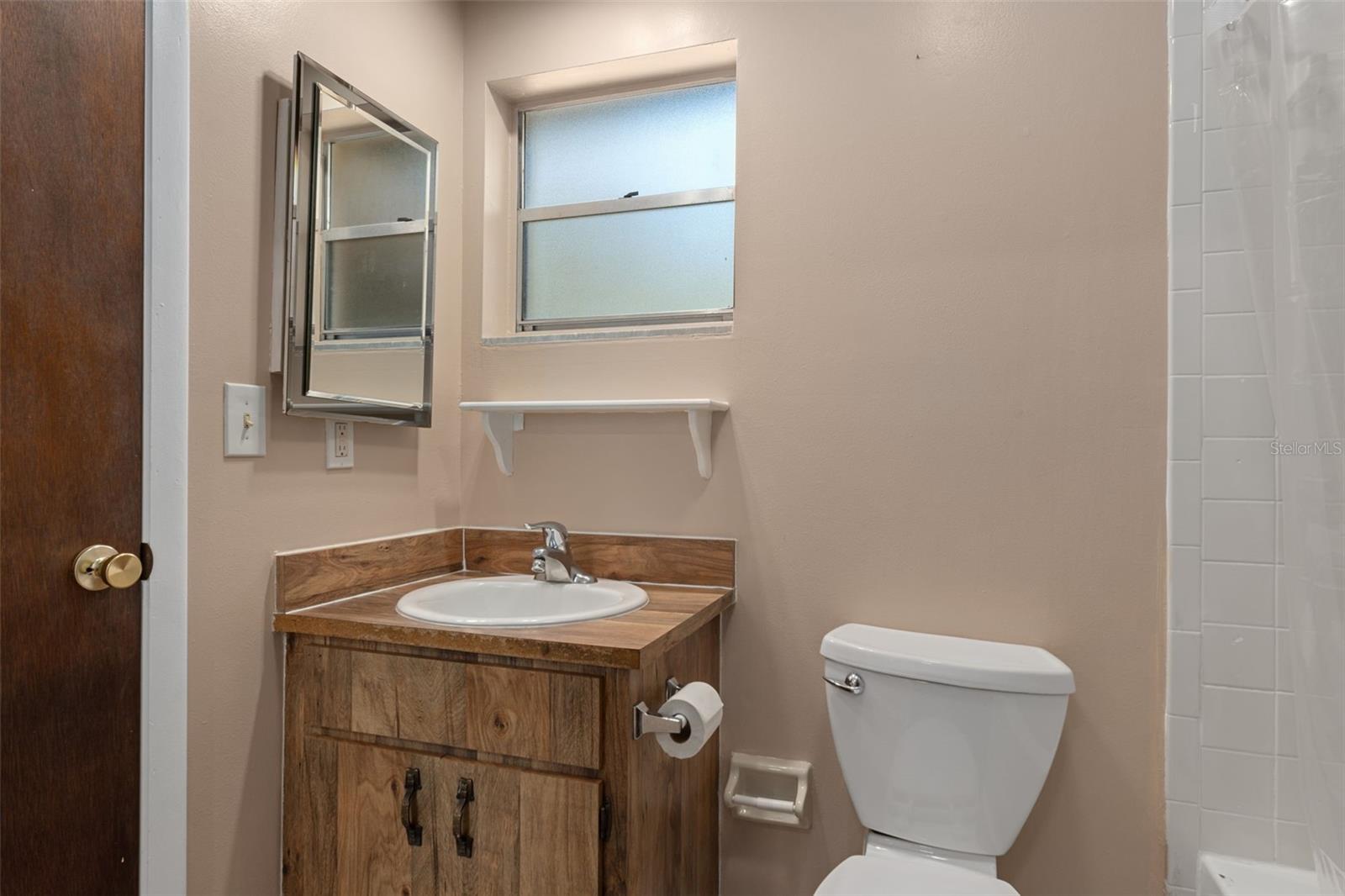 Image 29 of 37 For 7095 Greenwood Lane