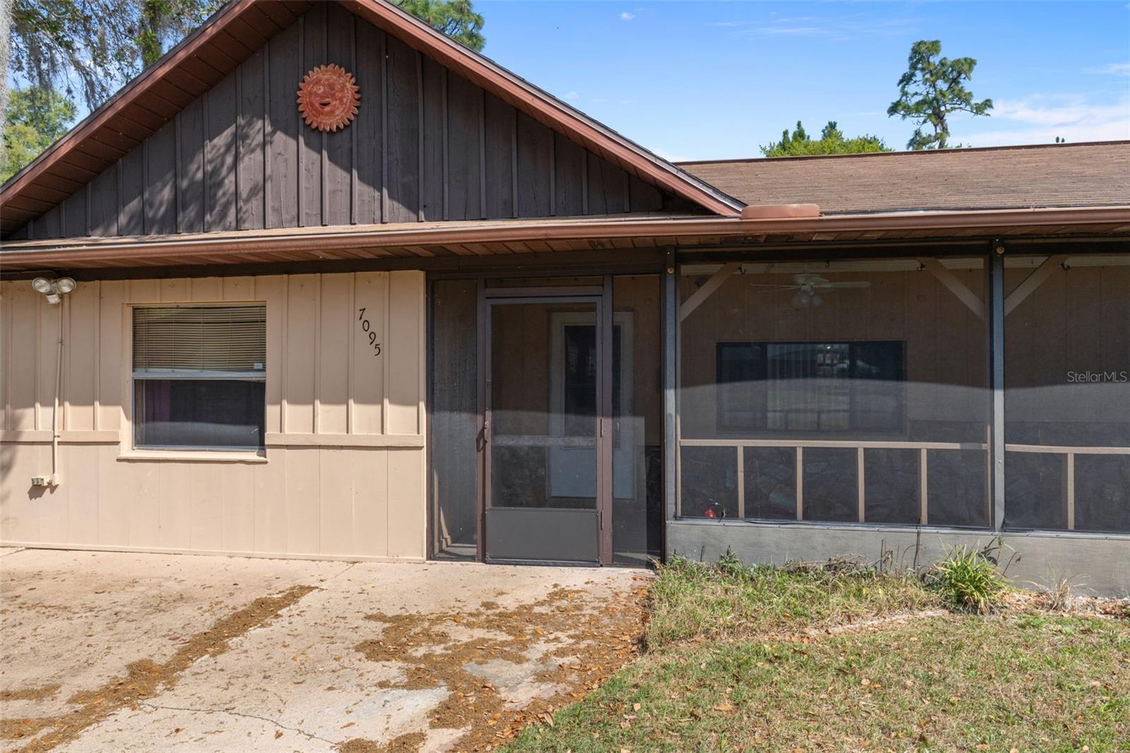 Image 3 of 37 For 7095 Greenwood Lane