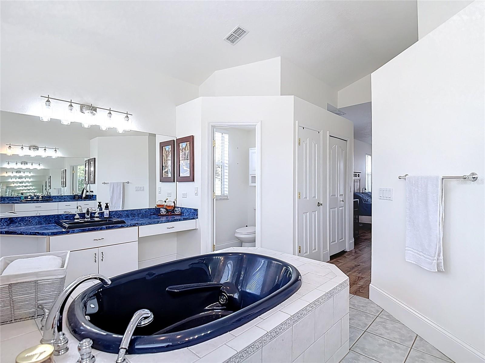 Image 36 of 100 For 18520 Oak Way Drive