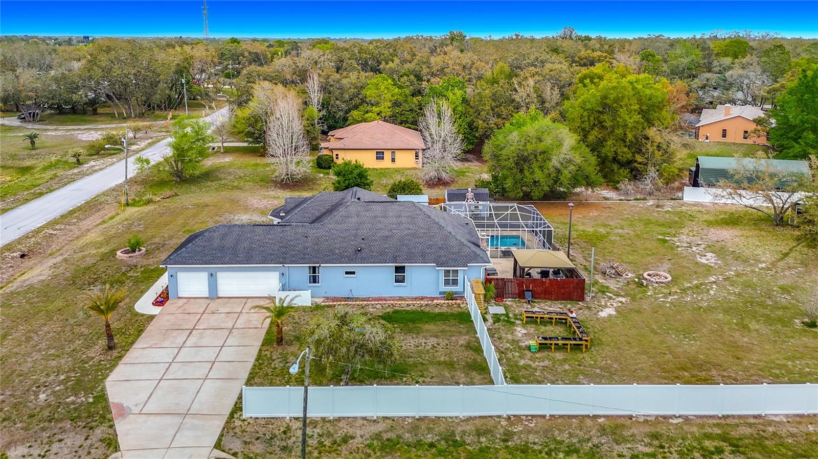 Image 4 of 100 For 18520 Oak Way Drive