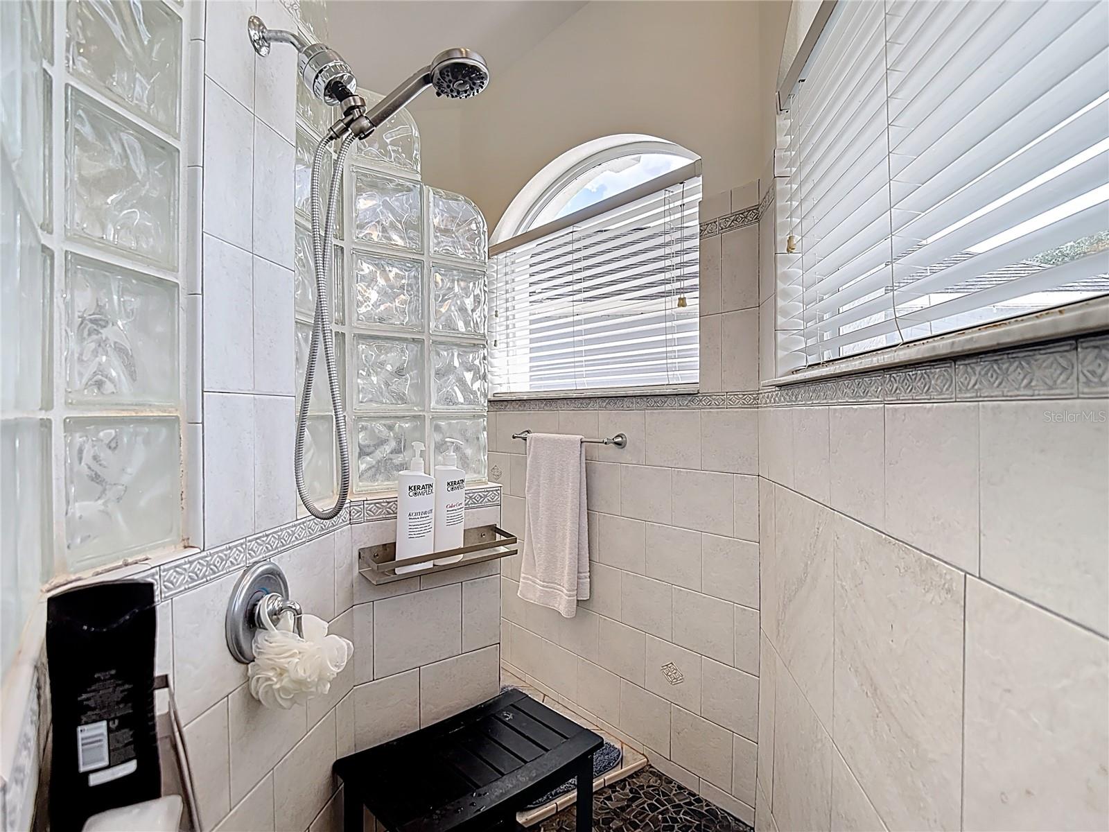 Image 44 of 100 For 18520 Oak Way Drive